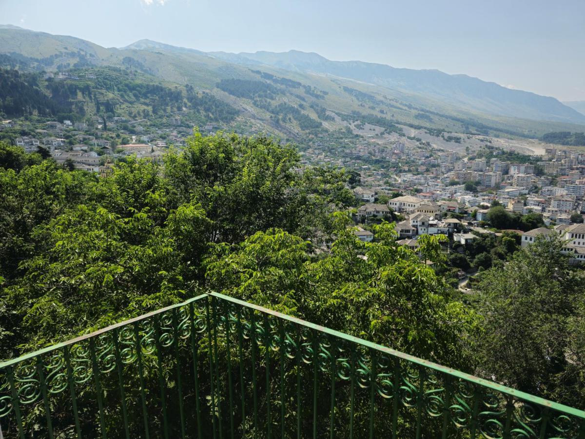 Traditional House Shapllo Gjirokastër Eksteriør bilde